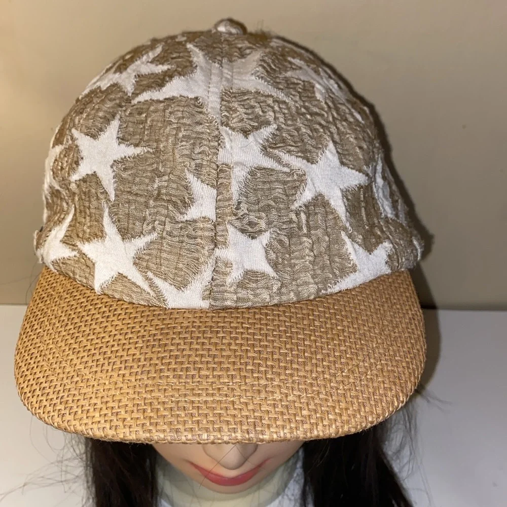Women’s Collection 18 Beach & Sand Beige & White Stars with Paper Blend Cap OS